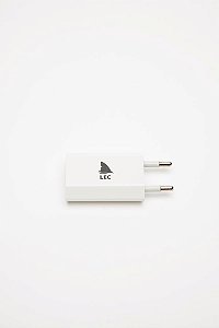 CARREGADOR LEC BRANCO