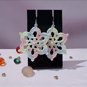 Brinco Flor de crochê em tons pastéis