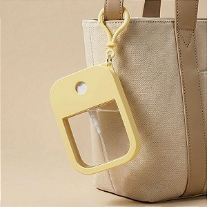 Frasco Spray Portátil Macaron Cartão com Capa de Silicone e Gancho - 38ml - Amarelo - 1 unidade - Rizzo