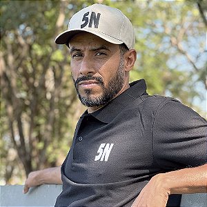 Polo Preta Masculina – Essência 5N