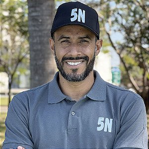 Polo Masculina Cinza Chumbo – Essência 5N