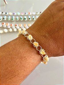 Pulseira Margarida com Pedras Naturais – Delicadeza, Energia e Proteção