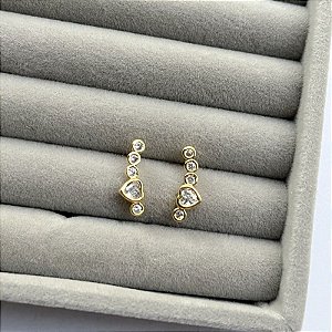 Brinco Ear Cuff Coração Zircônia Dourado/Prata