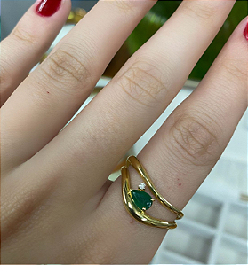 ANEL OURO 18K 1 BRITS E ESMERALDA GOTA