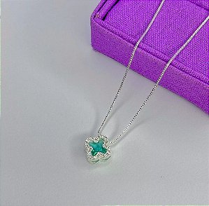 Colar trevo Esmeralda + Borda cravejada banhada a prata