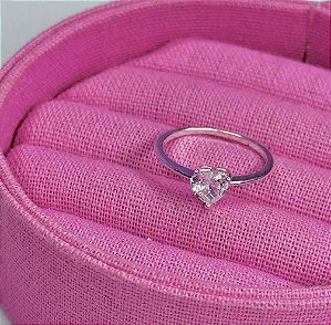 Anel solitário coração cristal banhada a prata - Tamanho 16/17