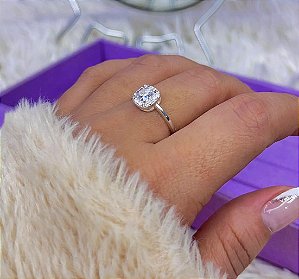 Anel quadrado micro zircônia banhada a prata- Tamanho 18/19