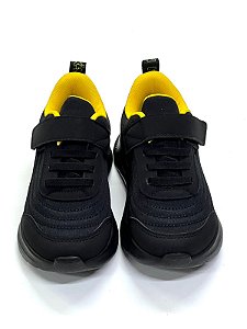 Tênis escolar Klin Preto com Amarelo cadarço elástico e velcro
