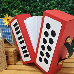 Kit Festa Junina - 38 Peças Decorativas e Temáticas