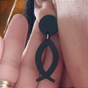 Brinco Minimalista peixinho