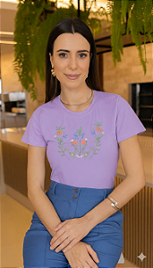 T-SHIRT LOVIN BORDADA FLORAL NUBIA