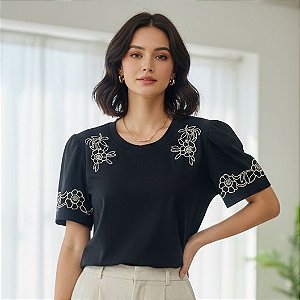 T-SHIRT JO DETALHE BORDADO FLORAL NUBIA