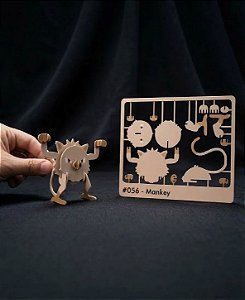 Kit Card 3D Pokémon Montável e Colecionável – Mankey #056 (Mini Figurina DIY)