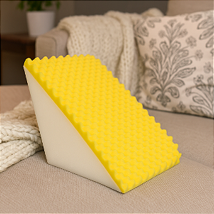 Almofada Triangular Ortopédica Caixa de Ovo 32x58x45cm – Apoio Postural e Alívio de Pressão para Pacientes com Mobilidade Reduzida