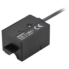 E2K-L13MC1 | Omron | Sensor Capacitivo Nível Líquido M18 PNP Cabo 2m