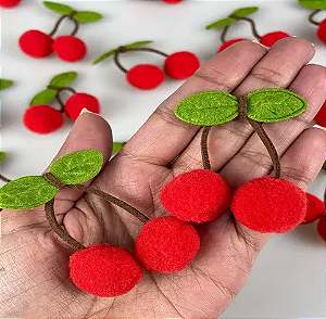 POM POM CEREJA