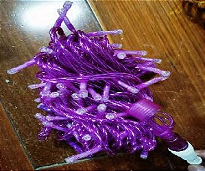 Pisca 100 LEDS e fio Roxo Ø1,8mm com 20 Strobos brancos IP65 Externo 220V 10 metros.
