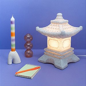 Luminária Japonesa Toro 31,5x22,5x22cm Polietileno Cinza.