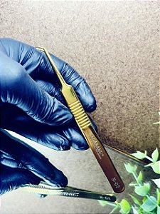 PINÇA PARA CILIOS NAGARAKU DOURADA N-07