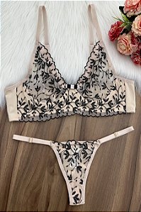 CONJUNTO EM TULE BORDADO