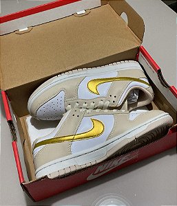 Nike Dunk Low Metallic Gold - (35,5 e 38,5) PRONTA ENTREGA