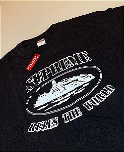 Camiseta Corteiz x Supreme Rules The World