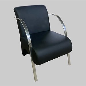 1 poltrona decorativa predoli braço cromado tecido corino