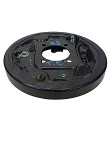 sapata defletor freio traseiro esquerdo Nissan kicks 2022 151835