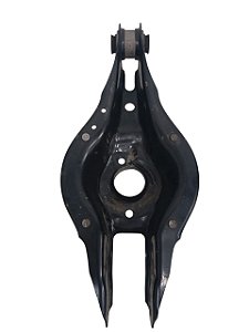 Bandeja balança traseira esquerda BMW 135i M 2016