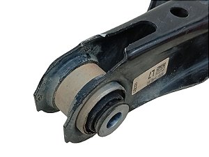 bandeja suspensão traseiro direito bmw 320i 2018