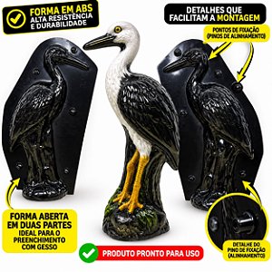 FORMA DA GARÇA NO TRONCO
