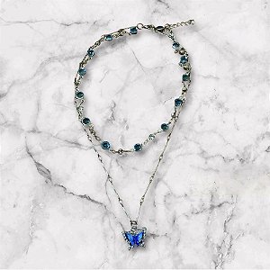 Colar Duplo com Cristais Azul-Turquesa e Pingente de Borboleta