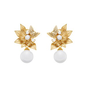 Brinco Dourado com Folhas em Zircônia e Pérolas