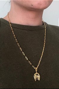 Pingente Ferradura Com Cavalo Banhado Em Ouro 18k