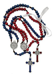 Terço Do Casal Madeira Vermelha E Azul 8mm Sagrada Família