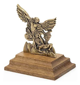 Adorno De Mesa São Miguel Arcanjo Pedestal De Madeira Pequeno