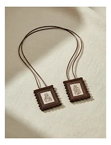 Escapulário Grande Tecido Nossa Senhora Do Carmo Cordão 40cm