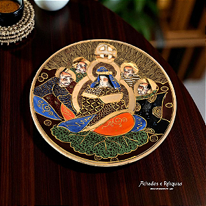 Lindo Prato em porcelana japonesa na cor marrom