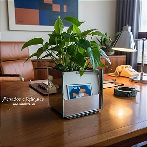 Lindo Vaso de metal e vidro espelhado quadrado