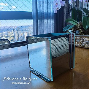 Lindo Vaso de metal e vidro espelhado quadrado