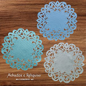Lindos sousplats bordados para dar um toque de elegância à sua mesa. Design delicados e acabamentos impecáveis.