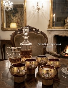 Copos para Licor Venezianos — Elegância Rubra em Ouro e Flores