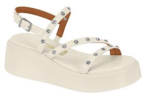 Sandalia Flat Vizzano Papete Fivela Tiras Com Tachas  Off White