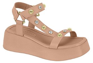 Sandalia Beira Rio Com Tachinhas Fechamento Em Velcro Nude
