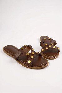 Rasteira Com Tiras Com Tachas Douradas Calce Facil Terra