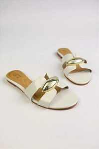 Sandalia Rasteira Littz Calce Facil Tira Em H Com Adorno Off White Verniz