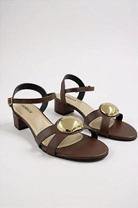 Sandália Moleca Saltinho Com Detalhe Dourado Confortável E Estilosa  Chocolate
