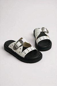 Papete Moleca Com Tachas E Fivela Metálica Confortável E Estilosa Branco/Preto
