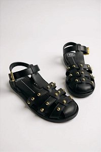 Sandália Moleca Com Tachas Douradas Confortável E Estilosa Para O Dia A Dia Preto