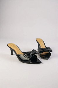 Tamanco Littz Em Verniz Com Salto Médio E Laço Decorativo Elegante Preto